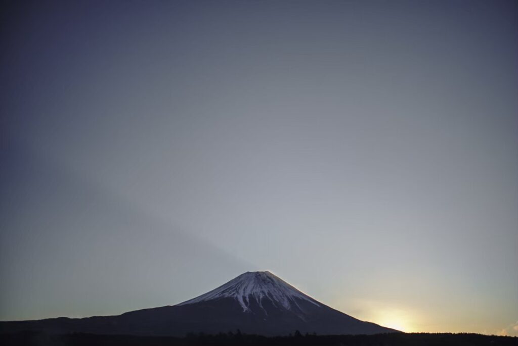 日の出富士山明けましておめでとうございます